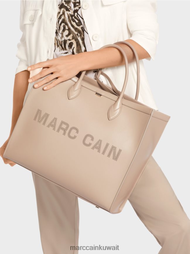 Marc Cain حقيبة يد 2 في 1 مع حروف الشعار LVN0D61531 ملحق الرمال العميقة