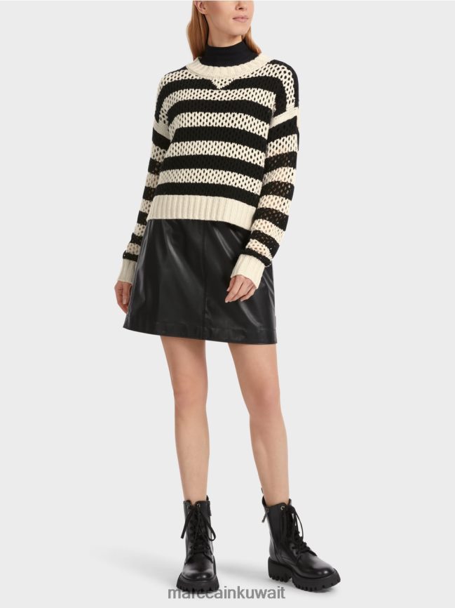 Marc Cain سترة "إعادة التفكير معًا". LVN0D61055 ملابس حليب أسود / اللوز