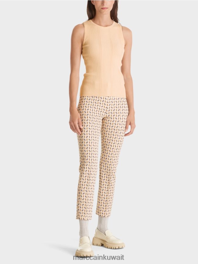 Marc Cain أعلى "إعادة التفكير معًا". LVN0D61090 ملابس كريم غامق