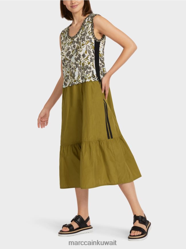 Marc Cain فستان متدرج مع مزيج من الأناقة والمواد LVN0D6113 ملابس كوة ناعمة