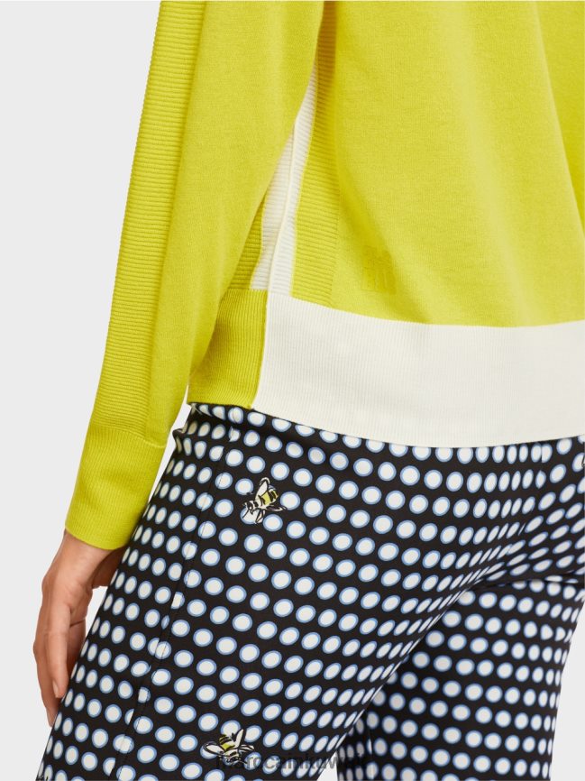 Marc Cain سترة في مزيج المواد الفاخرة LVN0D61188 ملابس الكبريت الأخضر