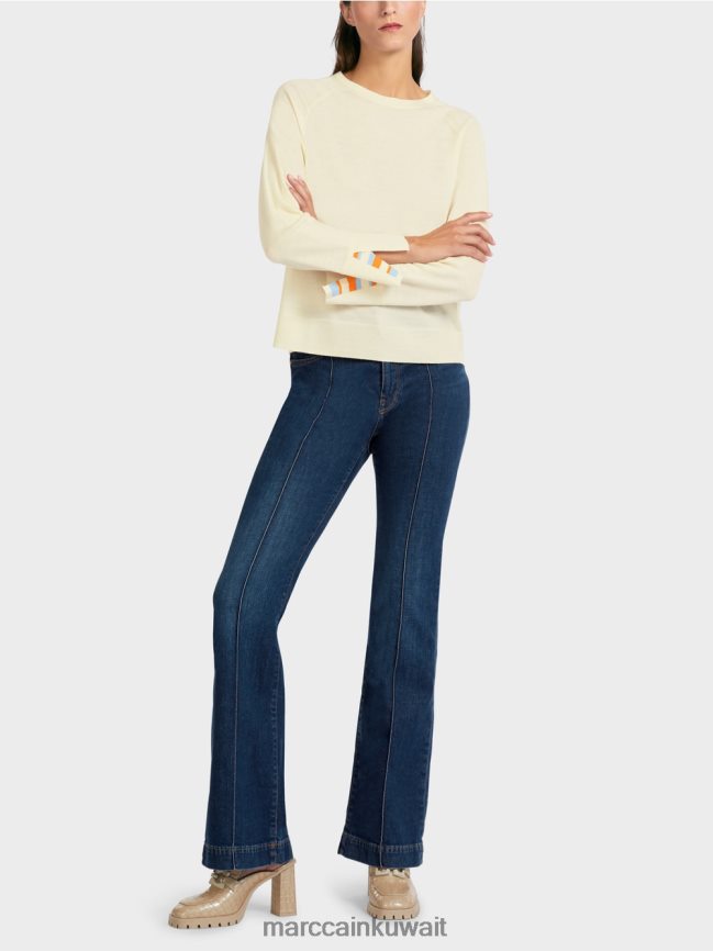 Marc Cain سترة متماسكة مع فتحة الأكمام المتباينة LVN0D61203 ملابس كريم مسحوق