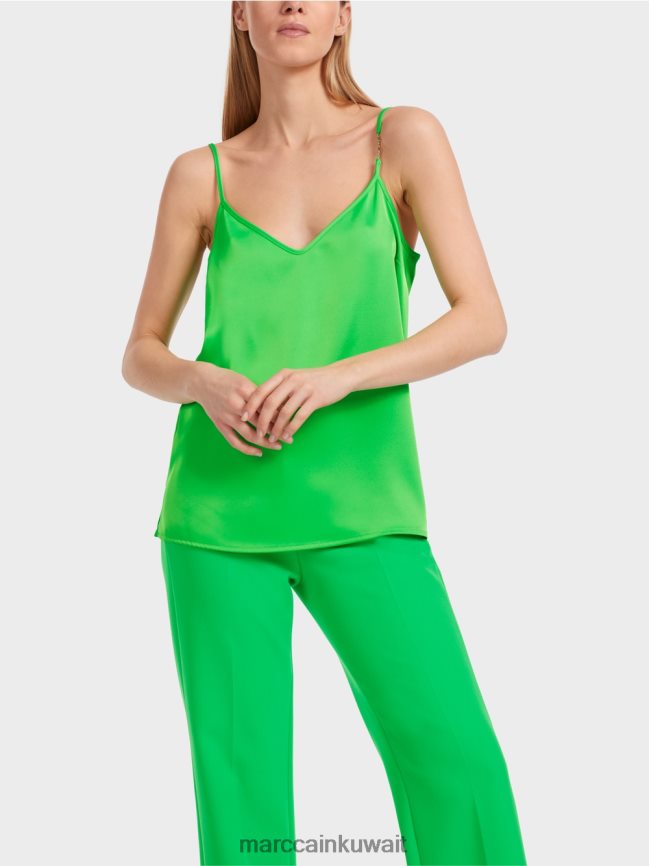 Marc Cain أعلى مع سلسلة نحيلة LVN0D61246 ملابس التفاح الأخضر الداكن