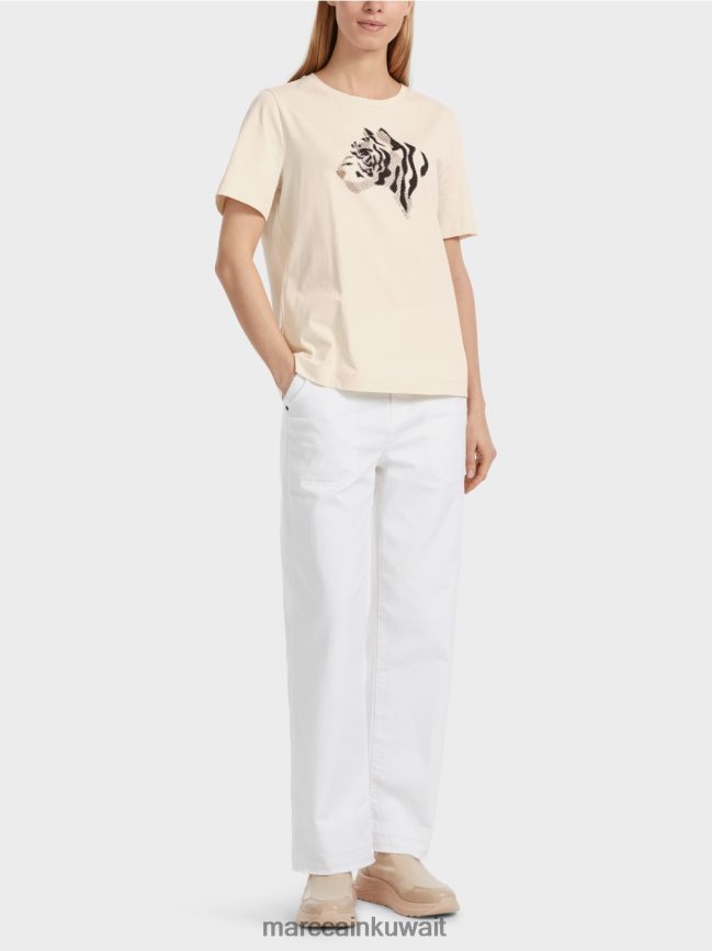 Marc Cain تي شيرت بحجر الراين "إعادة التفكير معًا". LVN0D61257 ملابس حليب اللوز