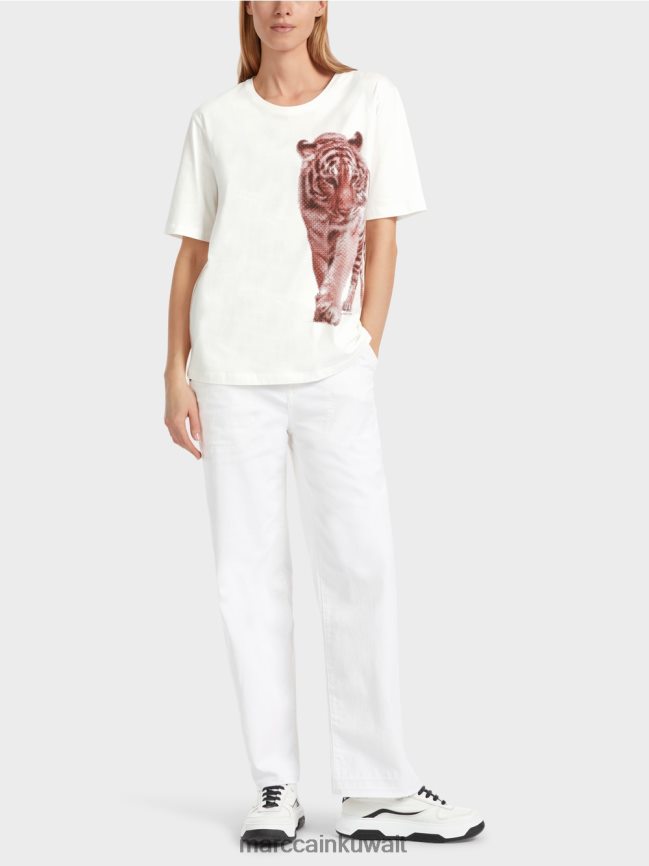 Marc Cain تي شيرت بتصميم ليو "نعيد التفكير معًا". LVN0D61261 ملابس أبيض مصفر