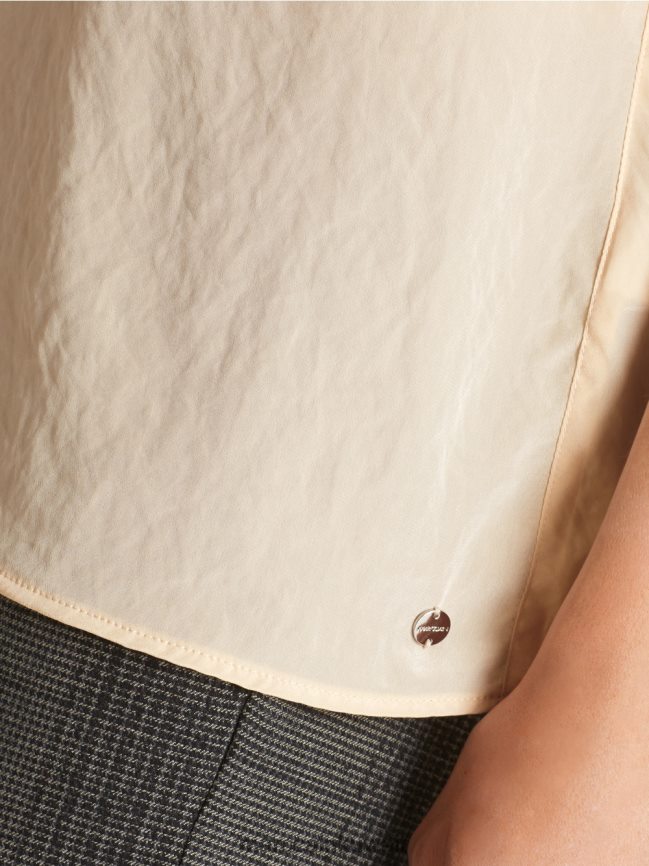 Marc Cain قمة خفيفة الوزن بلا أكمام LVN0D61353 ملابس كريم غامق