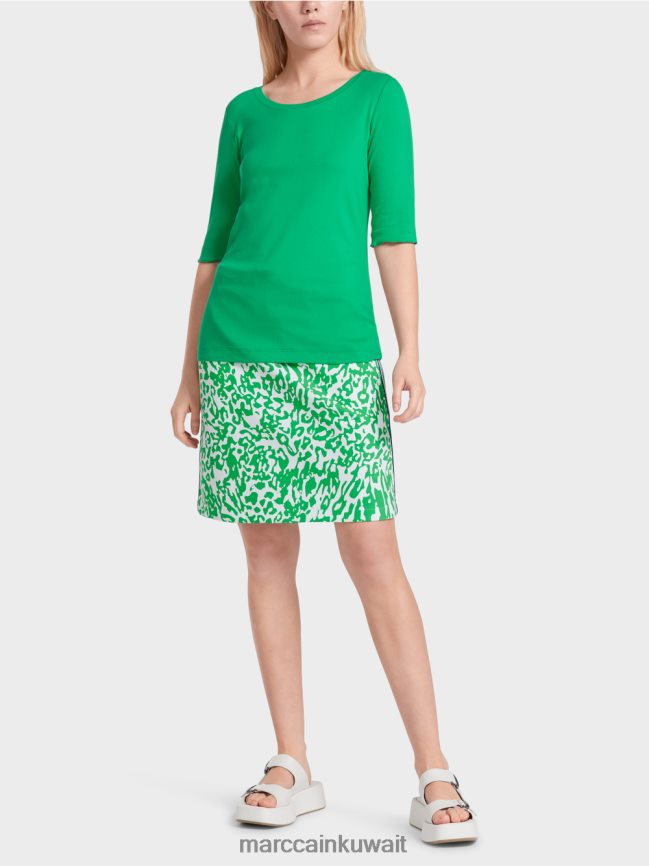 Marc Cain تي شيرت مع ديكوليت أنثوي LVN0D61364 ملابس ورقة ريحان مشرقة