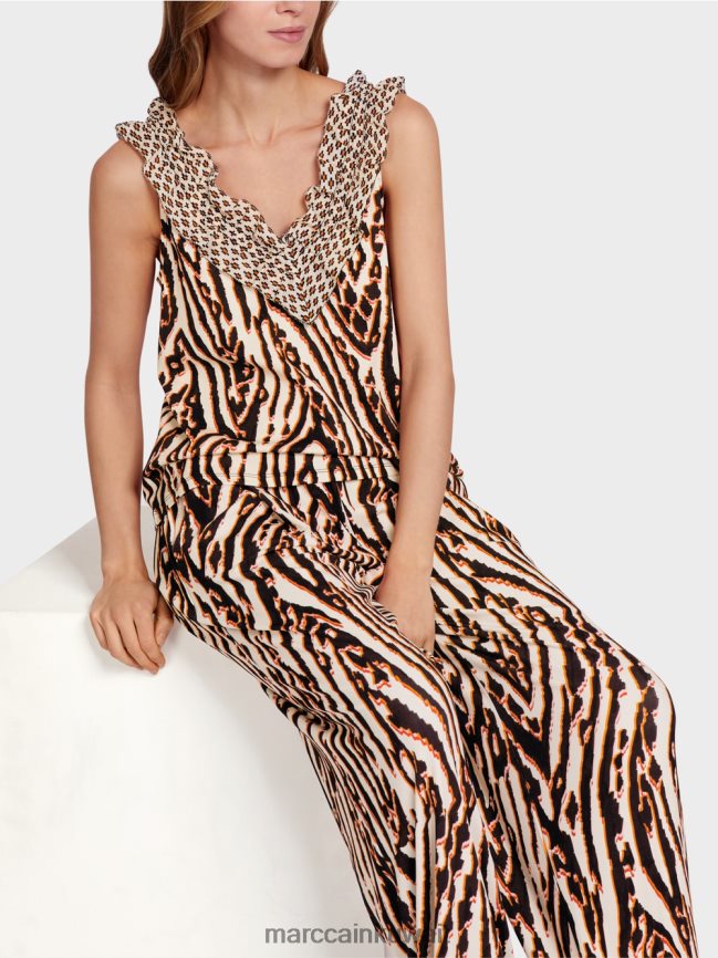 Marc Cain قمة قصيرة مع أنماط مختلطة LVN0D61367 ملابس أحمر عميق