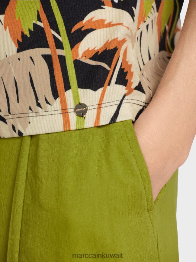 Marc Cain تيشيرت بطبعة استوائية LVN0D61394 ملابس زيتوني أخضر عميق