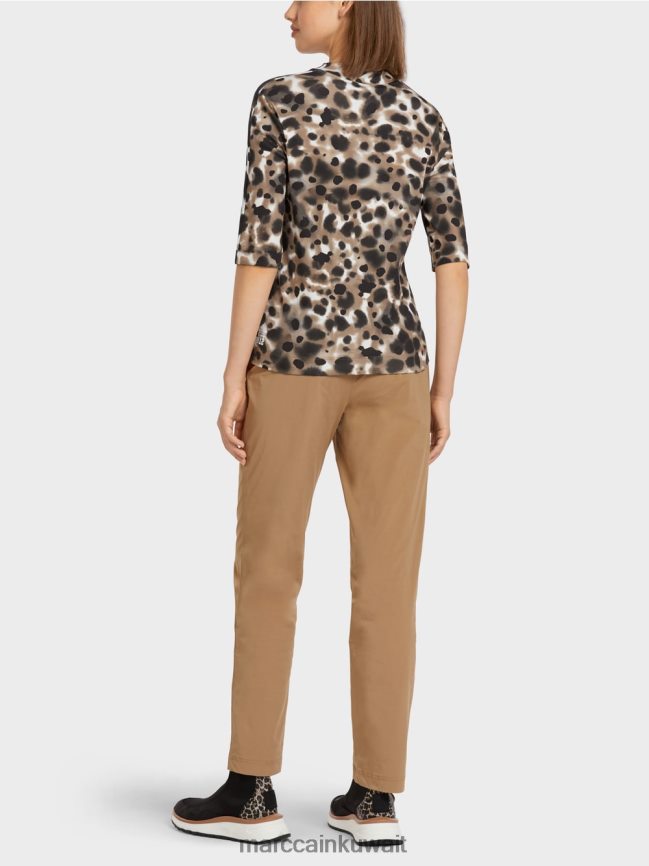 Marc Cain تي شيرت مضلع بتصميم الفهد LVN0D61432 ملابس قهوة خفيفة