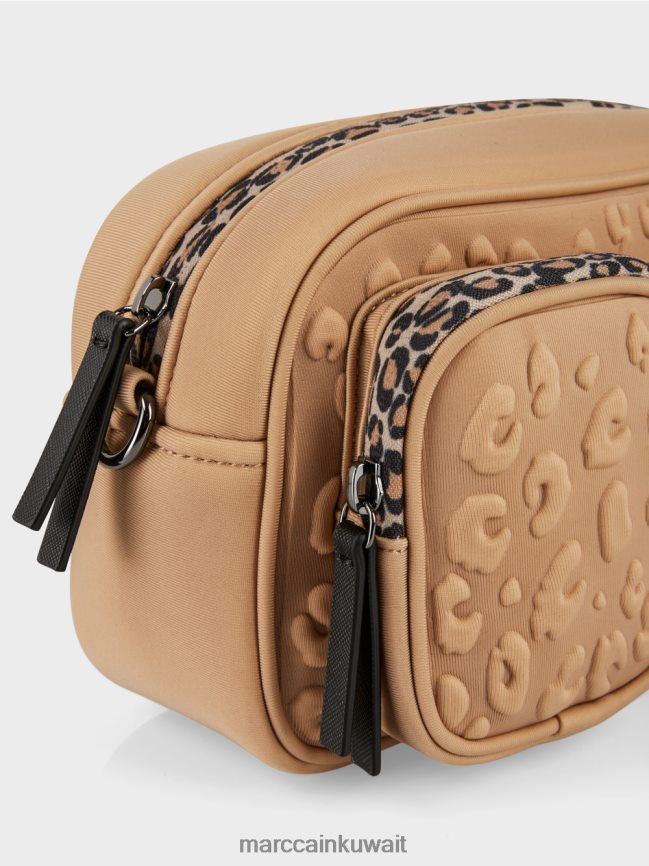 Marc Cain حقيبة كتف بتصميم منقوش LVN0D61502 ملحق قهوة ناعمة