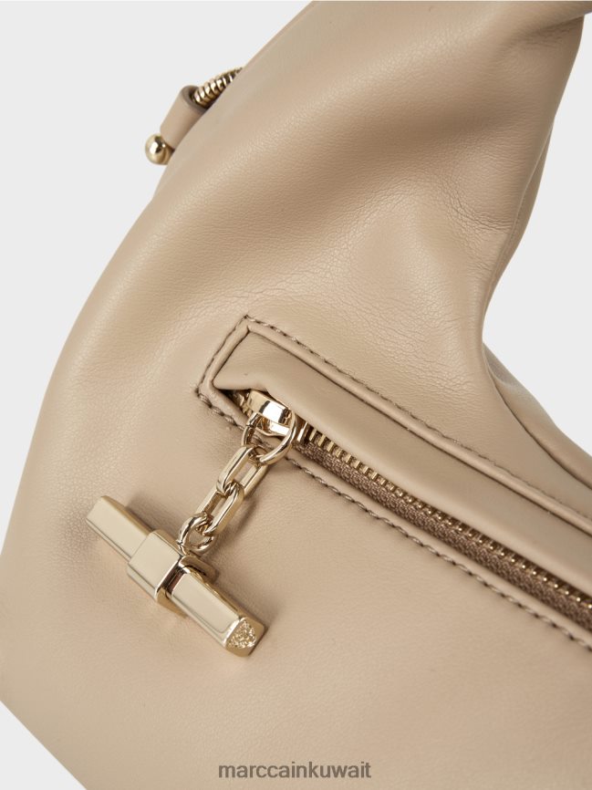 Marc Cain حقيبة صغيرة بسلسلة معدنية مزخرفة LVN0D61527 ملحق الرمال العميقة