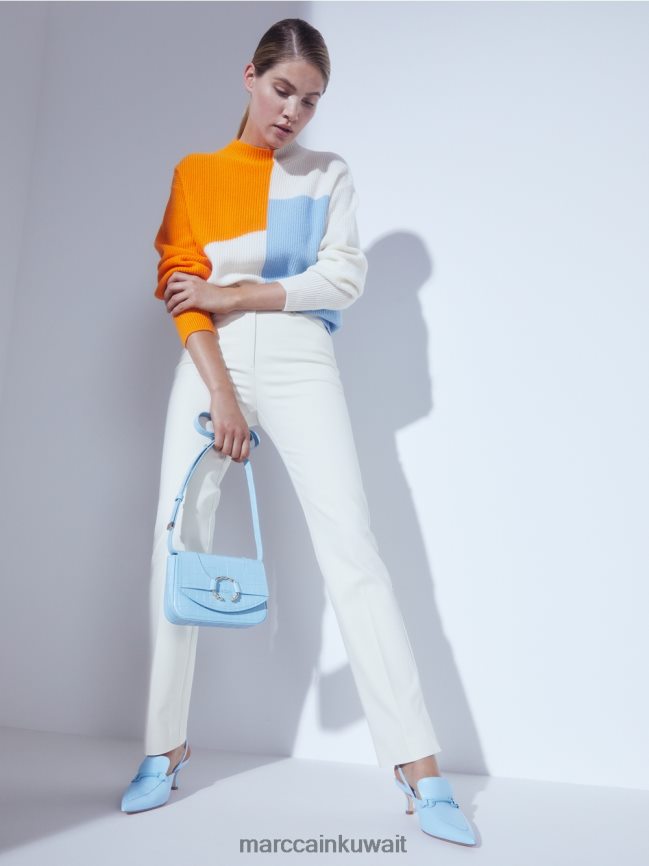 Marc Cain حقيبة كتف مع حلقة زخرفية LVN0D61536 ملحق الغلاف الجوي الأزرق