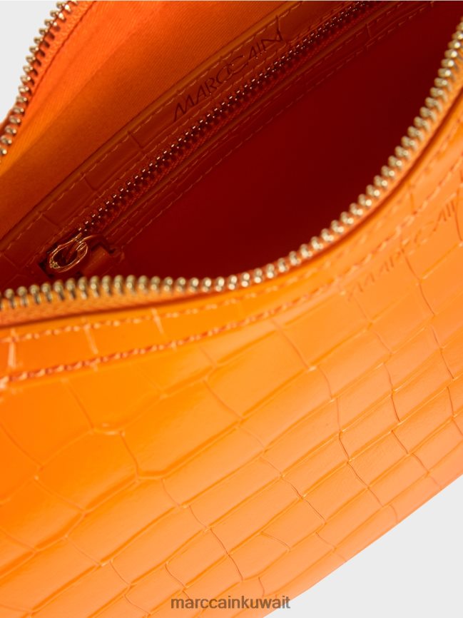 Marc Cain حقيبة تمساح صناعية بمقبض علوي LVN0D61539 ملحق برتقالي واضح