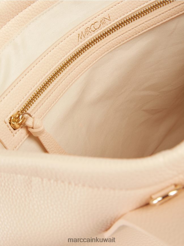 Marc Cain حقيبة كتف من جلد نابا الصناعي مع حزام LVN0D61543 ملحق كريمة