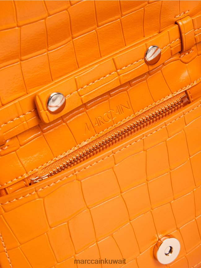 Marc Cain حقيبة كتف مع حلقة زخرفية LVN0D61544 ملحق برتقالي واضح