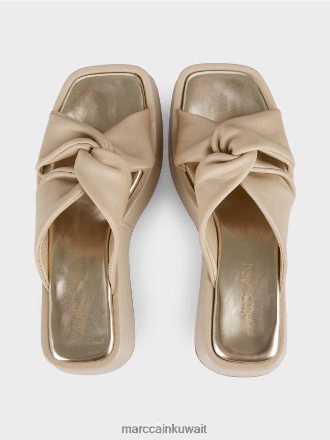 Marc Cain صندل بتفاصيل عقدة LVN0D61598 أحذية الرمال العميقة