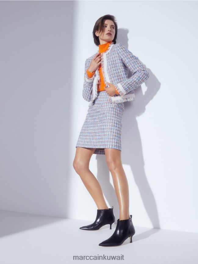 Marc Cain أحذية الكاحل مع اصبع القدم المدببة LVN0D61633 أحذية أسود