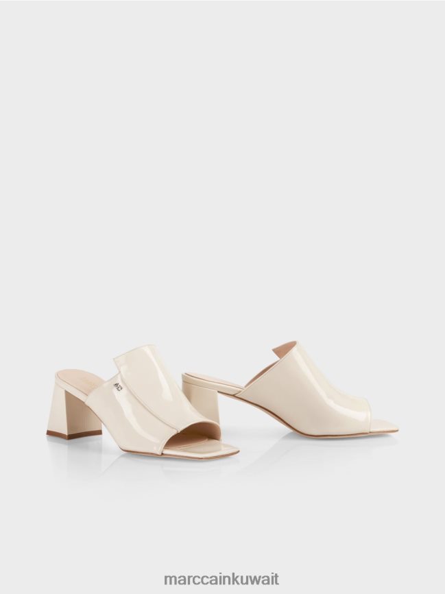 Marc Cain صندل مربع "إعادة التفكير معًا". LVN0D61636 أحذية كريم مسحوق