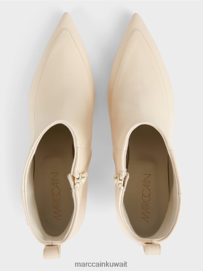 Marc Cain أحذية الكاحل مع اصبع القدم المدببة LVN0D61638 أحذية كريمة