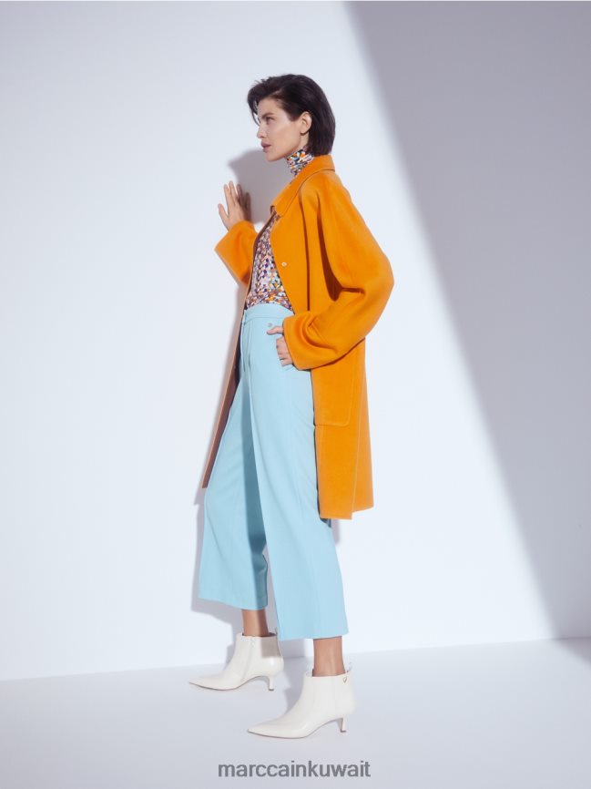 Marc Cain أحذية الكاحل مع اصبع القدم المدببة LVN0D61638 أحذية كريمة