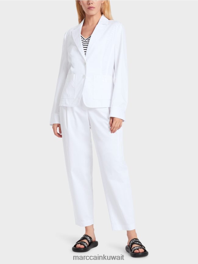 Marc Cain سترة على شكل عناق "إعادة التفكير معًا". LVN0D6178 ملابس أبيض