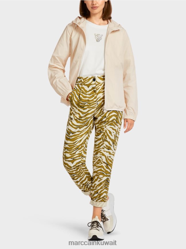 Marc Cain سترة خفيفة الوزن بغطاء للرأس في الهواء الطلق LVN0D6278 ملابس كريم مسحوق