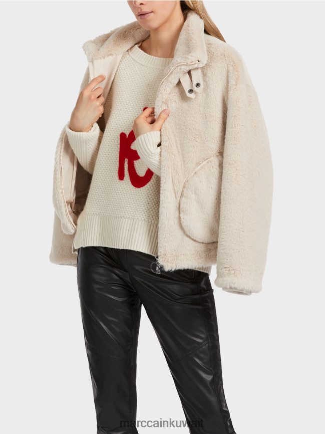 Marc Cain سترة مصنوعة من الفراء المرح LVN0D6316 ملابس حليب اللوز