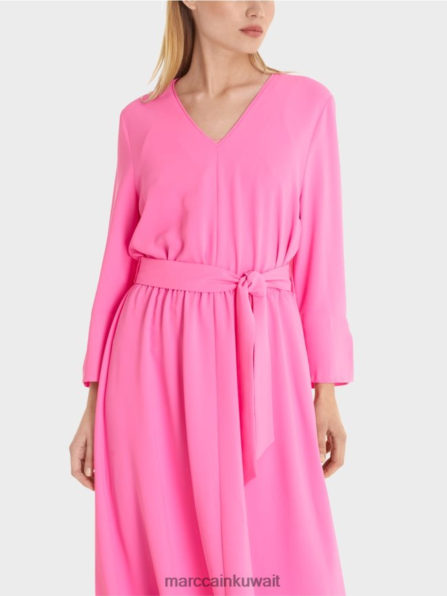 Marc Cain فستان متدفق LVN0D641 ملابس ملمع شفاه