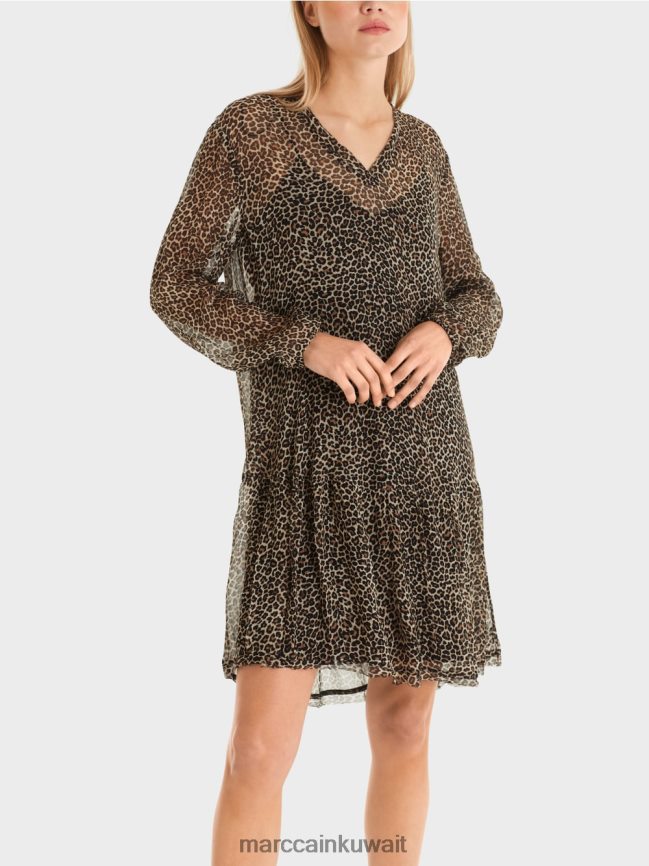 Marc Cain فستان خفيف الوزن من كريب الفيسكوز LVN0D648 ملابس كريم مسحوق