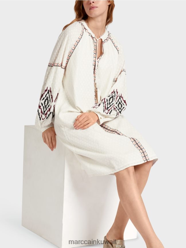 Marc Cain فستان طويل مطرز LVN0D658 ملابس أبيض مصفر