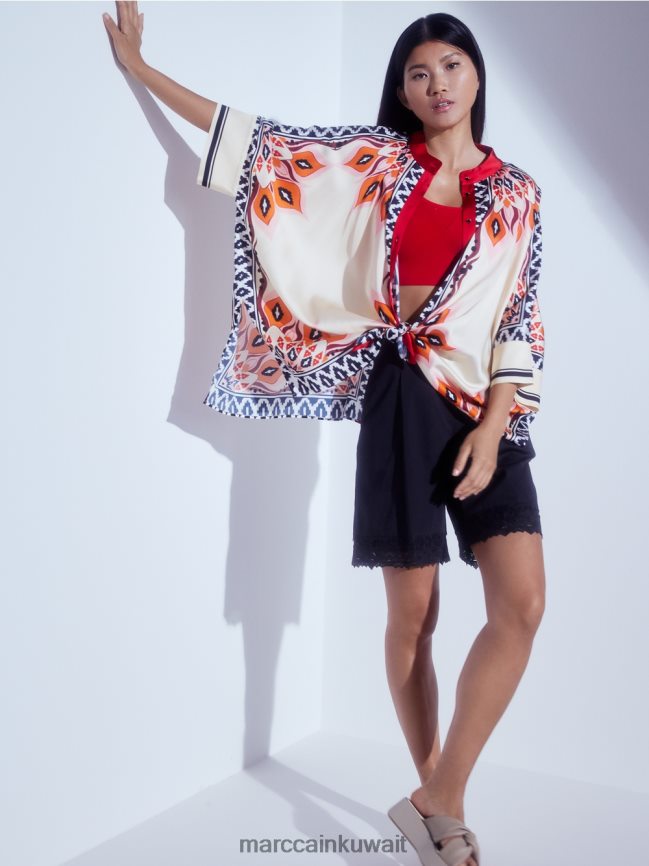 Marc Cain شورت بحاشية من الدانتيل LVN0D6607 ملابس أسود