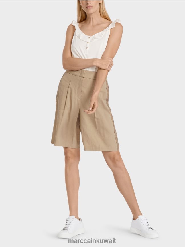 Marc Cain شورت مع جديلة دانتيل LVN0D6636 ملابس الرمال العميقة