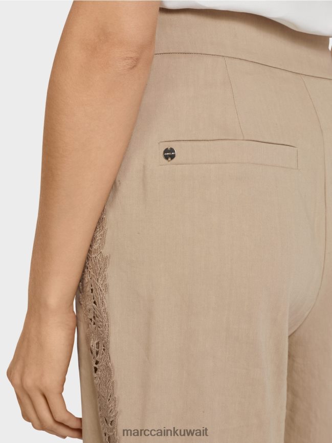 Marc Cain شورت مع جديلة دانتيل LVN0D6636 ملابس الرمال العميقة