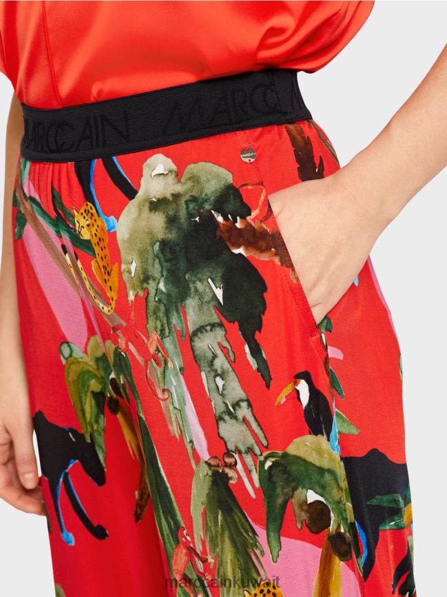 Marc Cain بنطال وارينجتون بطبعة استوائية LVN0D6666 ملابس النار الحمراء