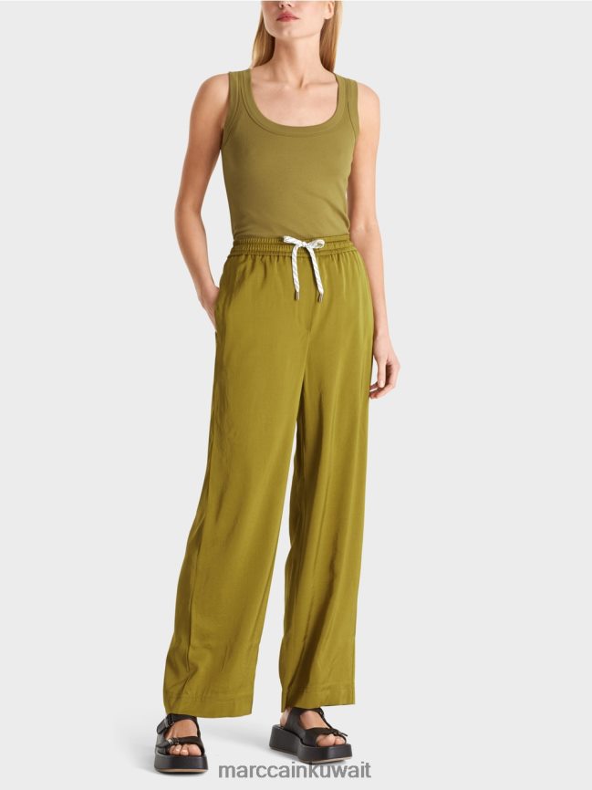 Marc Cain بنطال فضفاض مع حزام خصر للركض LVN0D6695 ملابس زيتون أصفر