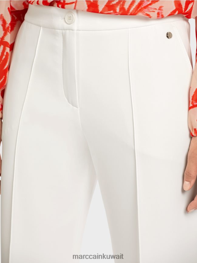Marc Cain بنطلون مع تجعد مضغوط بخياطة علوية LVN0D6699 ملابس أبيض مصفر