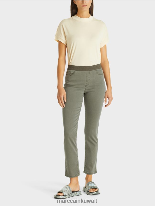 Marc Cain جينز سيينا "نعيد التفكير معًا". LVN0D6813 ملابس الغابة العميقة