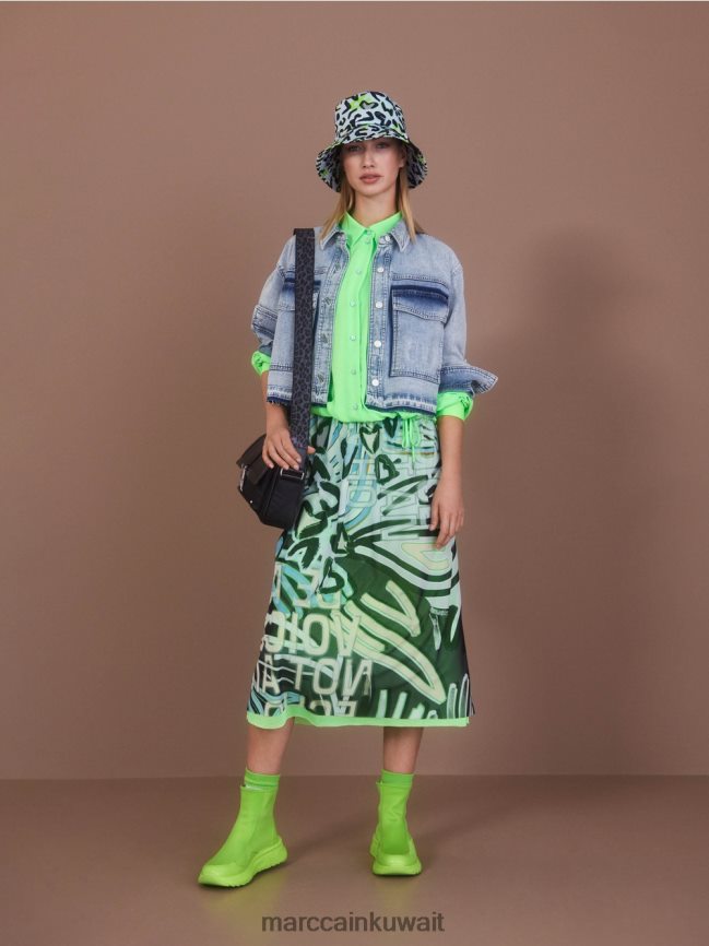 Marc Cain بلوزة مع الرباط LVN0D6875 ملابس أخضر صادم مشرق