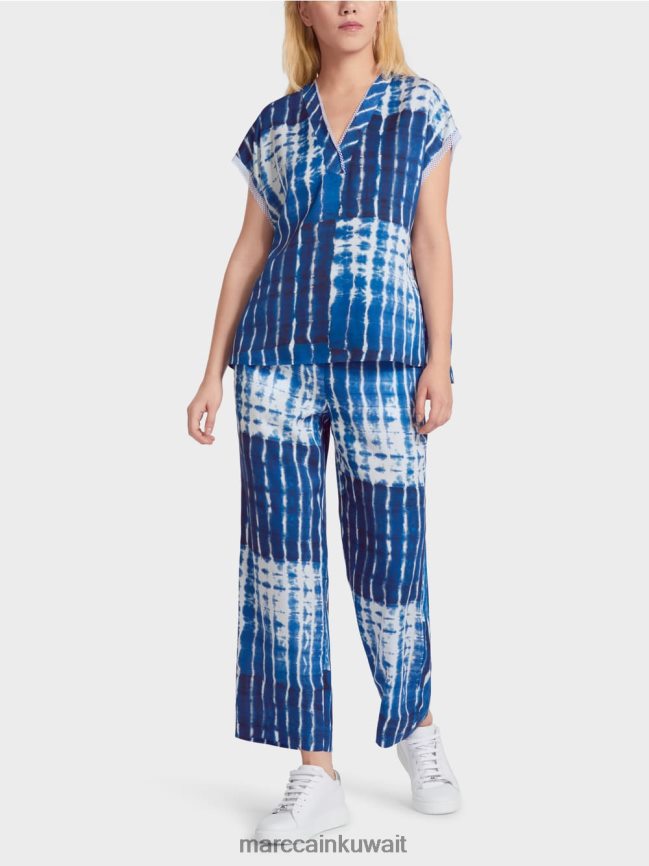 Marc Cain بلوزة الباتيك بتصميم مخطط LVN0D6921 ملابس منتصف الليل الأزرق