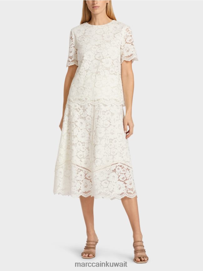 Marc Cain بلوزة من قماش الدانتيل LVN0D6942 ملابس أبيض مصفر