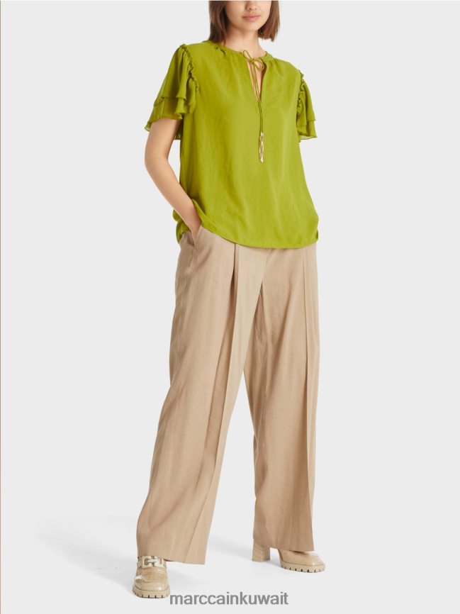 Marc Cain بلوزة بنمط بلوزة "إعادة التفكير معًا". LVN0D6953 ملابس زيتوني أخضر عميق