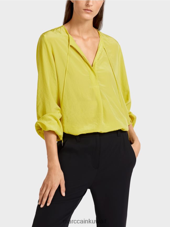 Marc Cain بلوزة خفيفة الوزن على شكل بلوزة LVN0D6988 ملابس الكبريت الأخضر