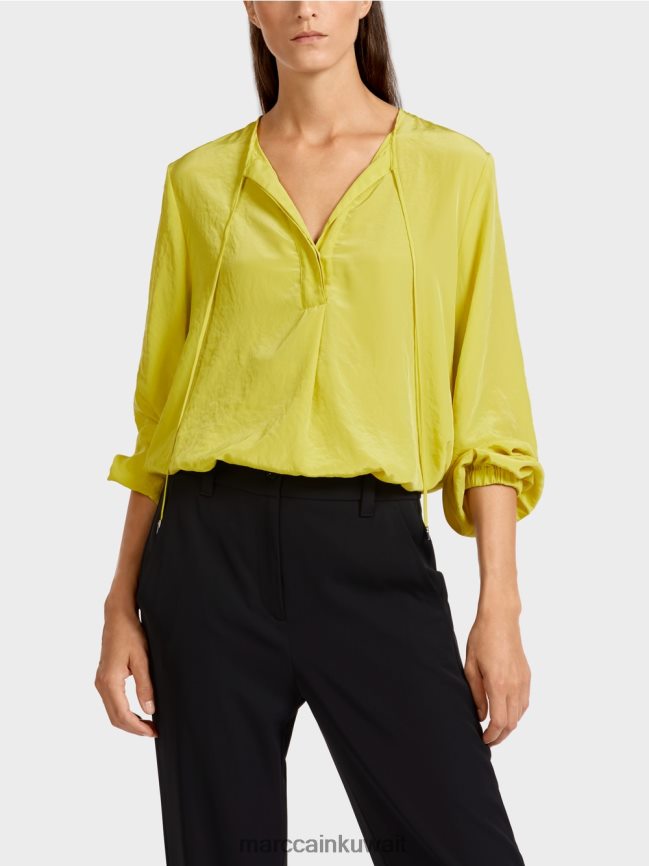 Marc Cain بلوزة خفيفة الوزن على شكل بلوزة LVN0D6988 ملابس الكبريت الأخضر