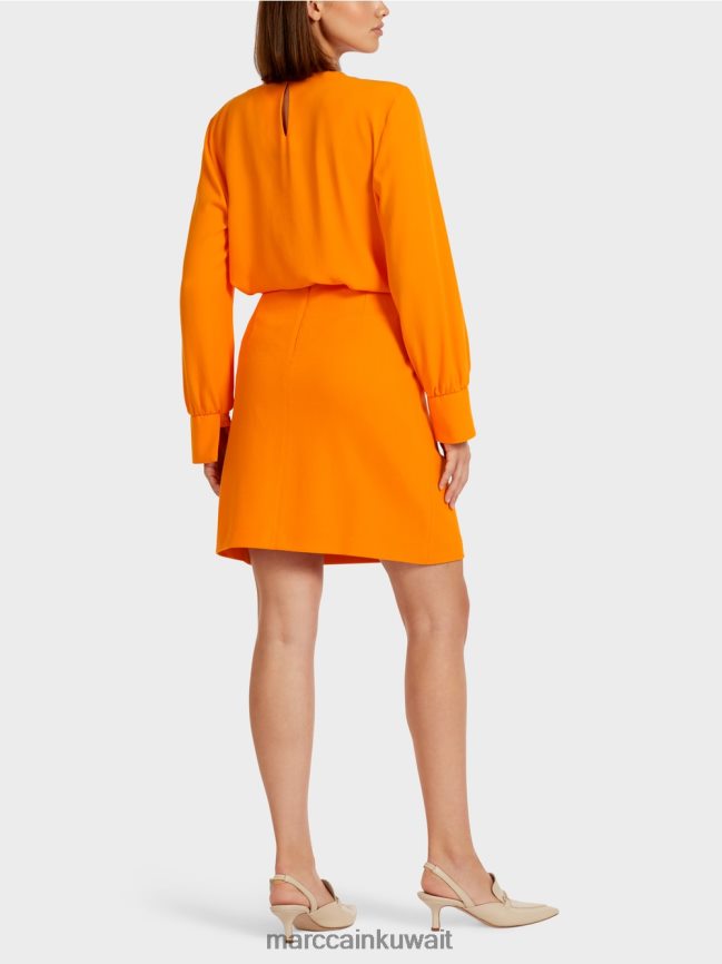 Marc Cain تنورة بقصة ضيقة مع سلسلة MC مزخرفة LVN0D6512 ملابس برتقالي واضح