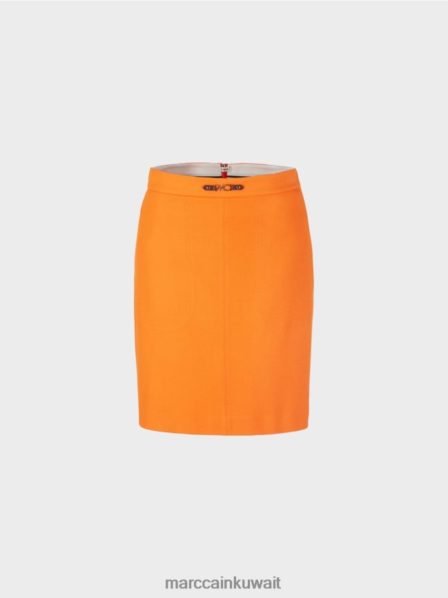 Marc Cain تنورة بقصة ضيقة مع سلسلة MC مزخرفة LVN0D6512 ملابس برتقالي واضح