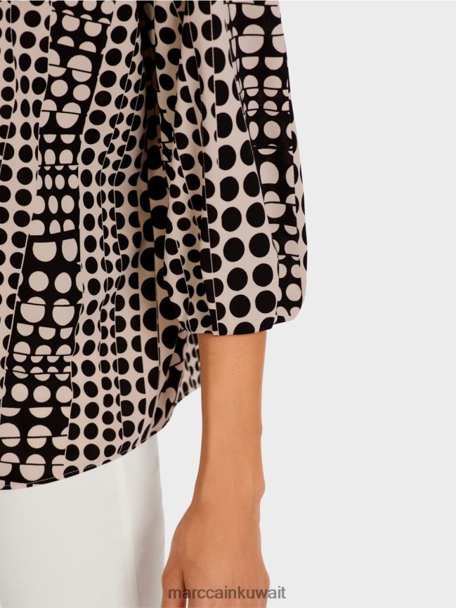 Marc Cain بلوزة على شكل بلوزة مع ياقة على شكل حرف V LVN0D61013 ملابس أسود