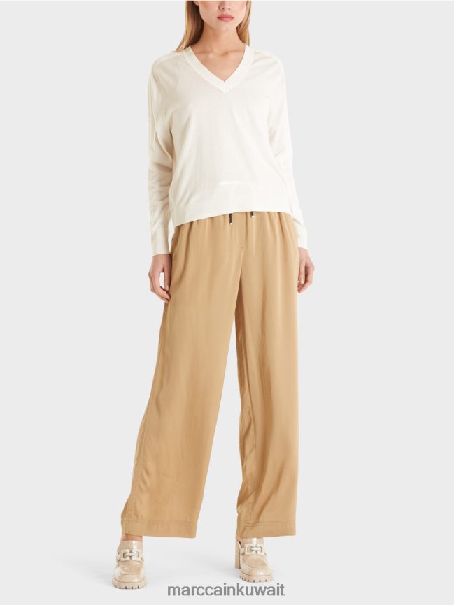 Marc Cain سترة أنيقة متماسكة على شكل حرف V LVN0D61154 ملابس أبيض مصفر