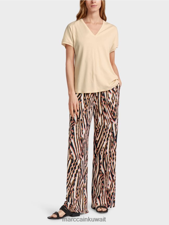 Marc Cain تي شيرت عادي بياقة على شكل حرف V LVN0D61374 ملابس كريمة