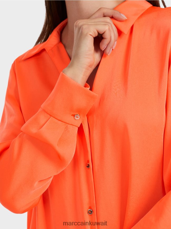 Marc Cain بلوزة قميص كلاسيكية بياقة على شكل حرف V LVN0D6861 ملابس المرجان المشرق